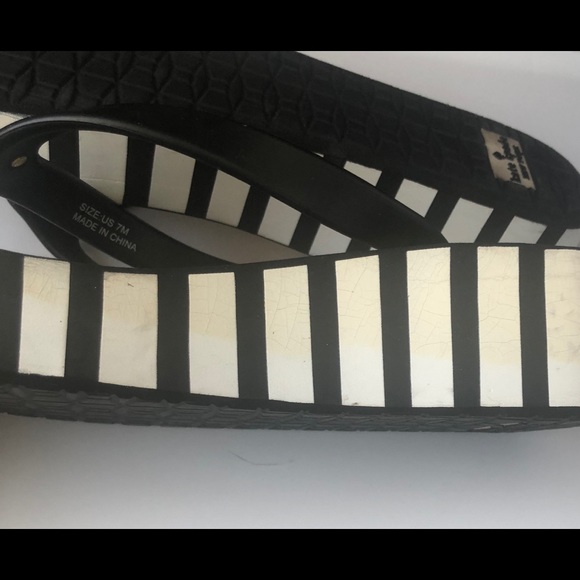 Kate Spade New York - Picture 6 of 7